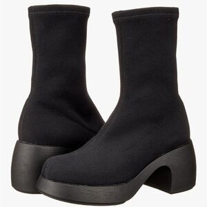 Camper Thelma Black Boots Size 39 8.5 Platform Sock Style
